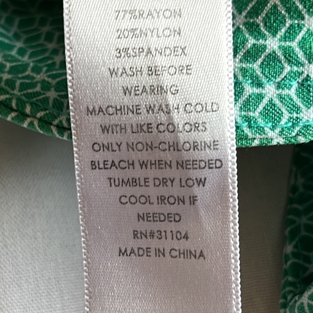 Kim Rogers Size 8 Green White Polka Dot Bermuda Shorts Summer - Picture 8 of 9